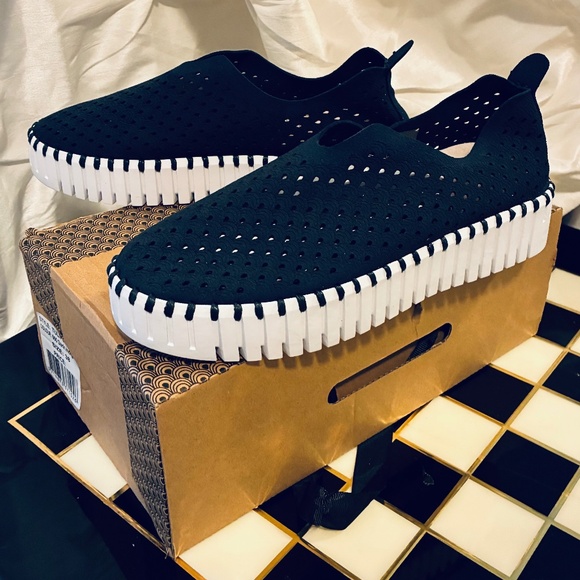 NWT Danish 1.5” Platform Blue Slip Ons - Picture 8 of 16